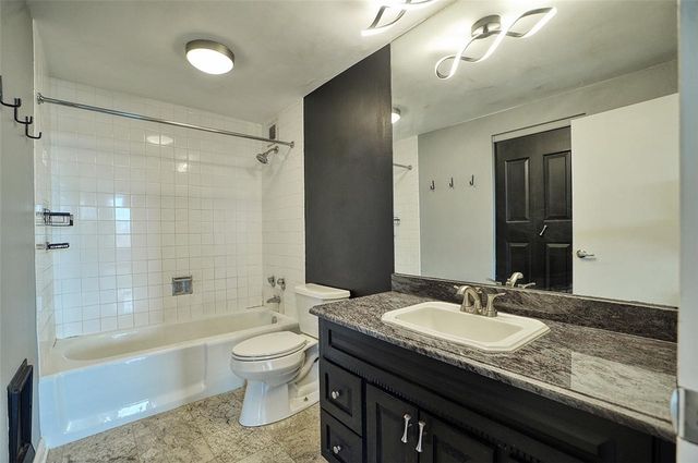 320 Fort Duquesne Blvd 15H, Downtown Pgh, PA 15222