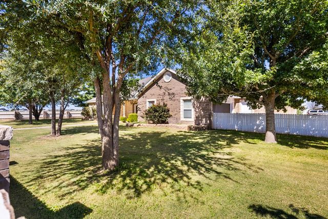 6611 Driftwood Dr, Gardendale, TX 79758