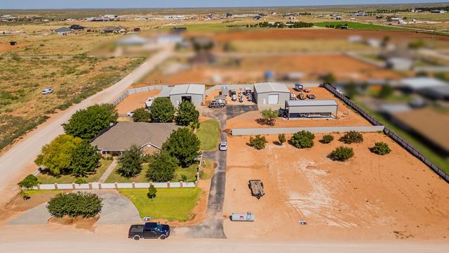 6611 Driftwood Dr, Gardendale, TX 79758