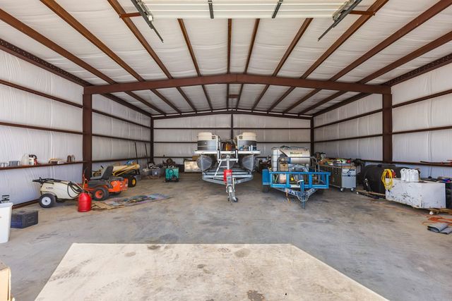 6611 Driftwood Dr, Gardendale, TX 79758