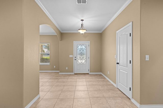 6611 Driftwood Dr, Gardendale, TX 79758