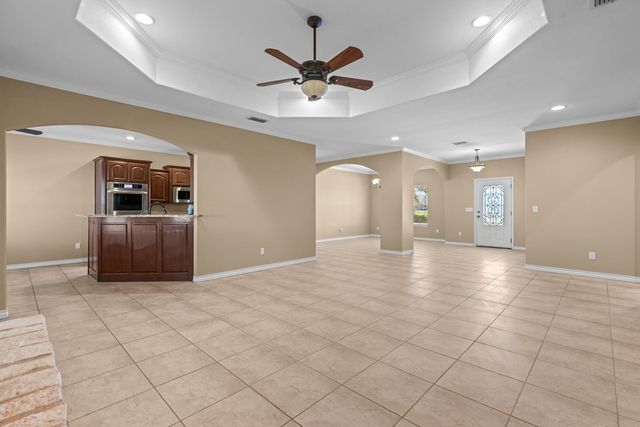 6611 Driftwood Dr, Gardendale, TX 79758