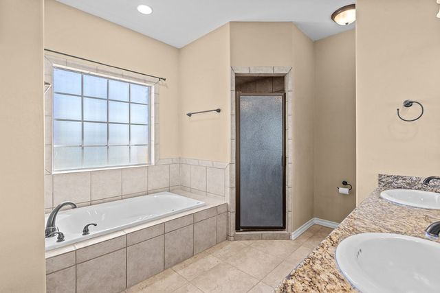 6611 Driftwood Dr, Gardendale, TX 79758