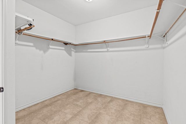 6611 Driftwood Dr, Gardendale, TX 79758