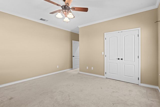 6611 Driftwood Dr, Gardendale, TX 79758