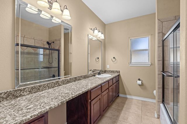 6611 Driftwood Dr, Gardendale, TX 79758