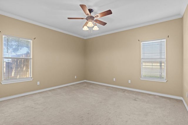 6611 Driftwood Dr, Gardendale, TX 79758