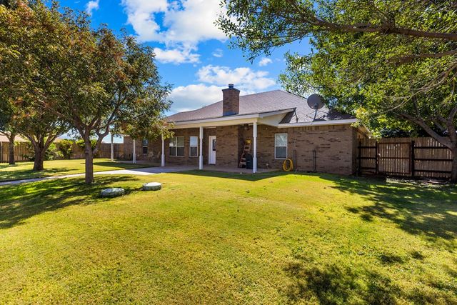 6611 Driftwood Dr, Gardendale, TX 79758