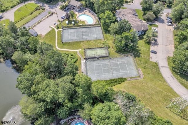 240 Riveredge Dr, Chatham Twp., NJ 07928