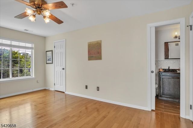 240 Riveredge Dr, Chatham Twp., NJ 07928