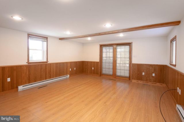 2401 BELL DR, Reading, PA 19609