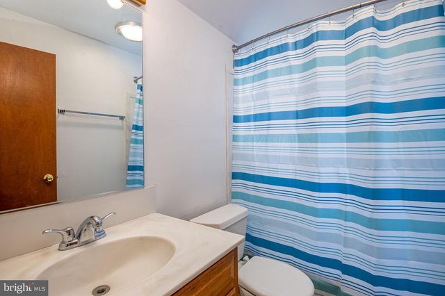 2401 BELL DR, Reading, PA 19609