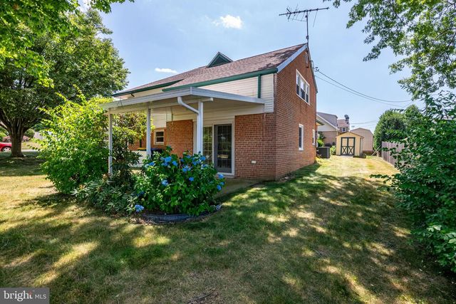 2401 BELL DR, Reading, PA 19609