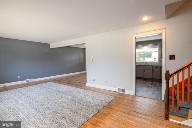 2401 BELL DR, Reading, PA 19609