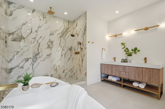 16 Terrace Rd, New Providence Boro, NJ 07974