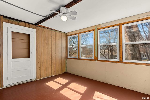 908 E BEHRENDS Avenue, Peoria, IL 61603