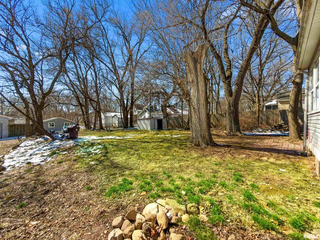 908 E BEHRENDS Avenue, Peoria, IL 61603