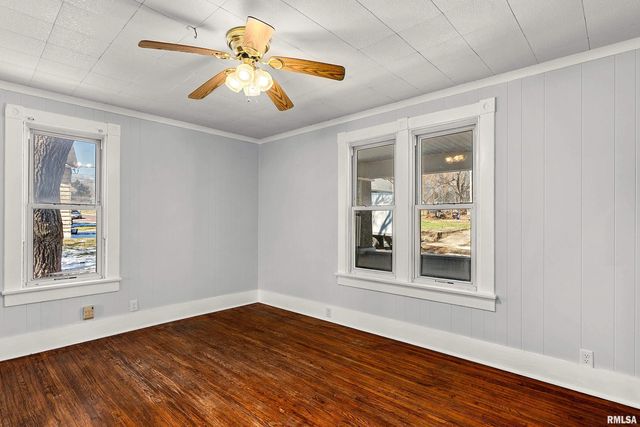 908 E BEHRENDS Avenue, Peoria, IL 61603