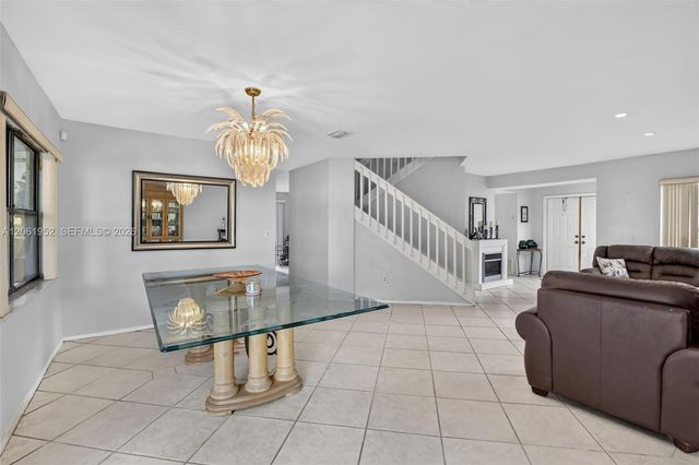 1580 SW 87th Terrace, Pembroke Pines, FL 33025