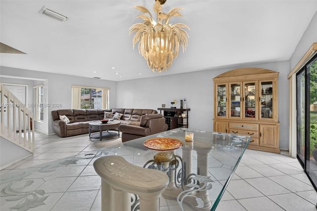 1580 SW 87th Terrace, Pembroke Pines, FL 33025