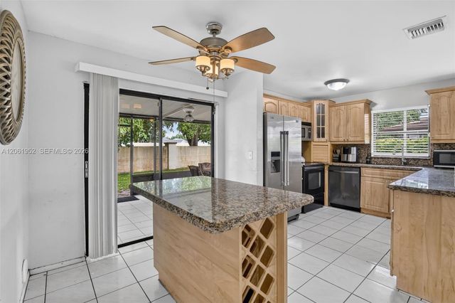 1580 SW 87th Terrace, Pembroke Pines, FL 33025