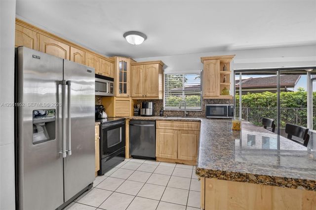 1580 SW 87th Terrace, Pembroke Pines, FL 33025
