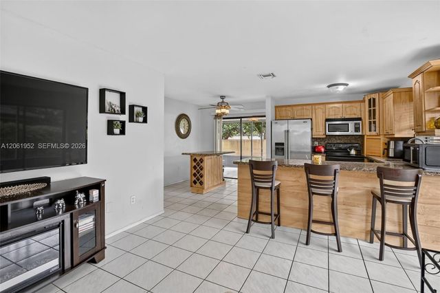 1580 SW 87th Terrace, Pembroke Pines, FL 33025