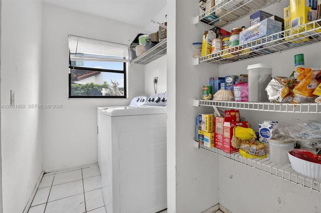 1580 SW 87th Terrace, Pembroke Pines, FL 33025