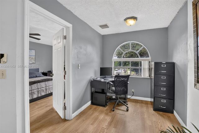 1580 SW 87th Terrace, Pembroke Pines, FL 33025
