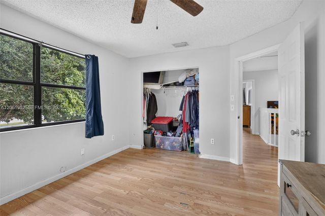 1580 SW 87th Terrace, Pembroke Pines, FL 33025