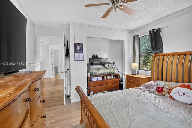1580 SW 87th Terrace, Pembroke Pines, FL 33025
