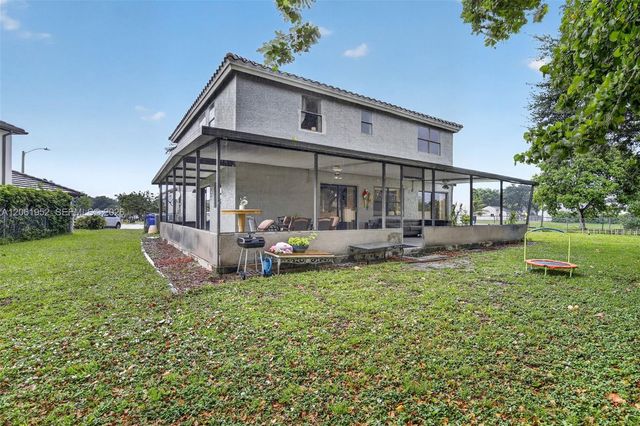 1580 SW 87th Terrace, Pembroke Pines, FL 33025
