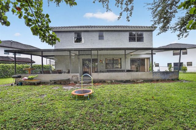 1580 SW 87th Terrace, Pembroke Pines, FL 33025
