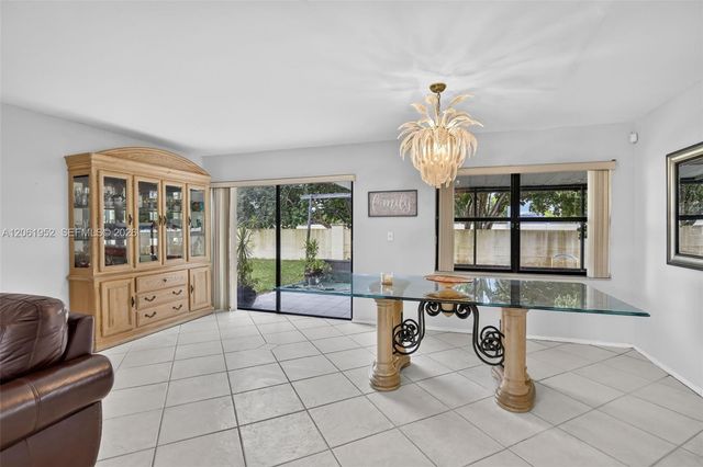 1580 SW 87th Terrace, Pembroke Pines, FL 33025