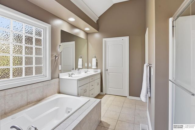 18304 Polk Street, Omaha, NE 68135