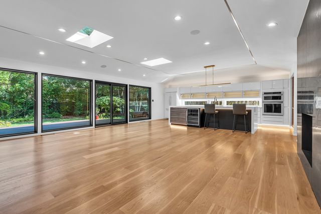 623 Echo Lane, Glenview, IL 60025