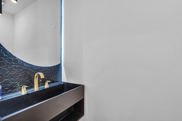 623 Echo Lane, Glenview, IL 60025