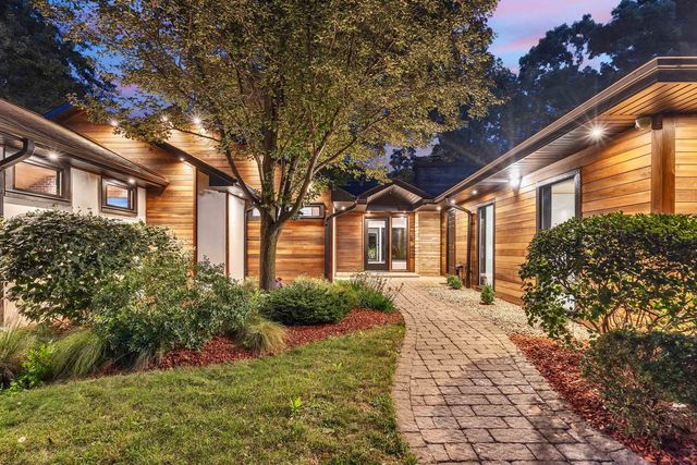 623 Echo Lane, Glenview, IL 60025