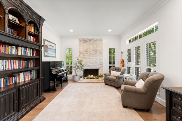 18 N Highland Court, The Woodlands, TX 77381