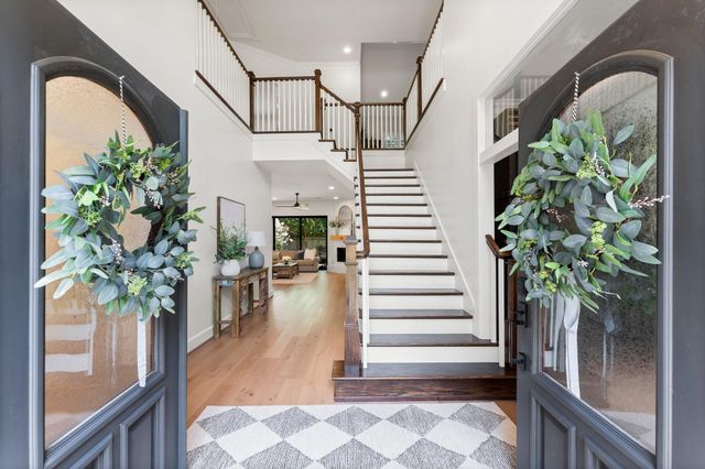18 N Highland Court, The Woodlands, TX 77381