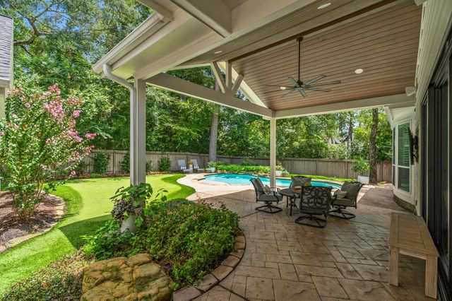 18 N Highland Court, The Woodlands, TX 77381