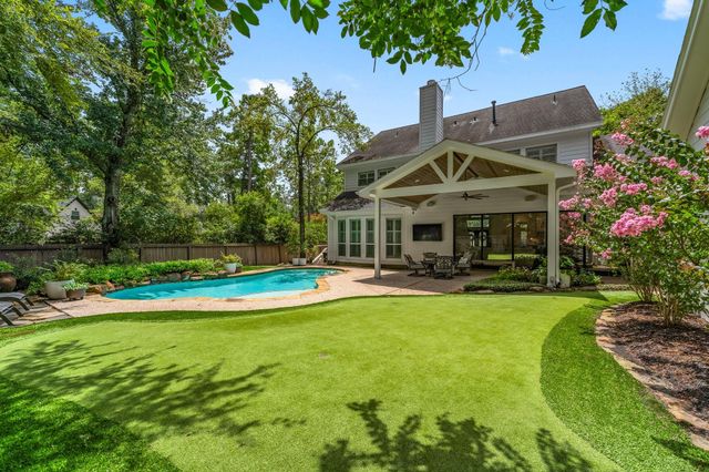 18 N Highland Court, The Woodlands, TX 77381