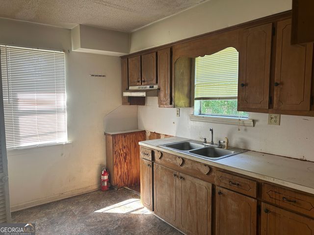 401 N 14th Avenue, Lanett, AL 36863