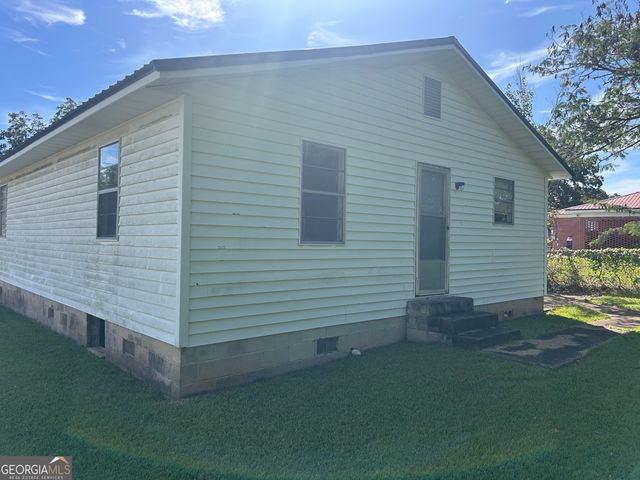 401 N 14th Avenue, Lanett, AL 36863