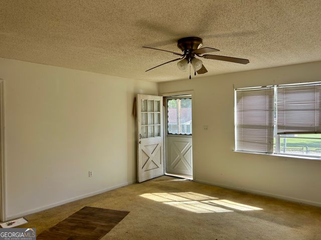 401 N 14th Avenue, Lanett, AL 36863