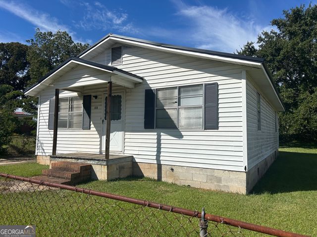 401 N 14th Avenue, Lanett, AL 36863