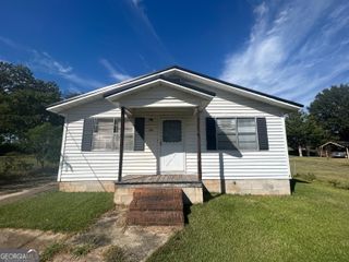 401 N 14th Avenue, Lanett, AL 36863