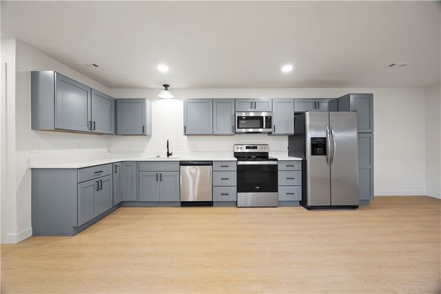 2007 Sycamore Place A, Springdale, AR 72762