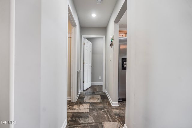323 Walkers Bend Road, Gray, TN 37615