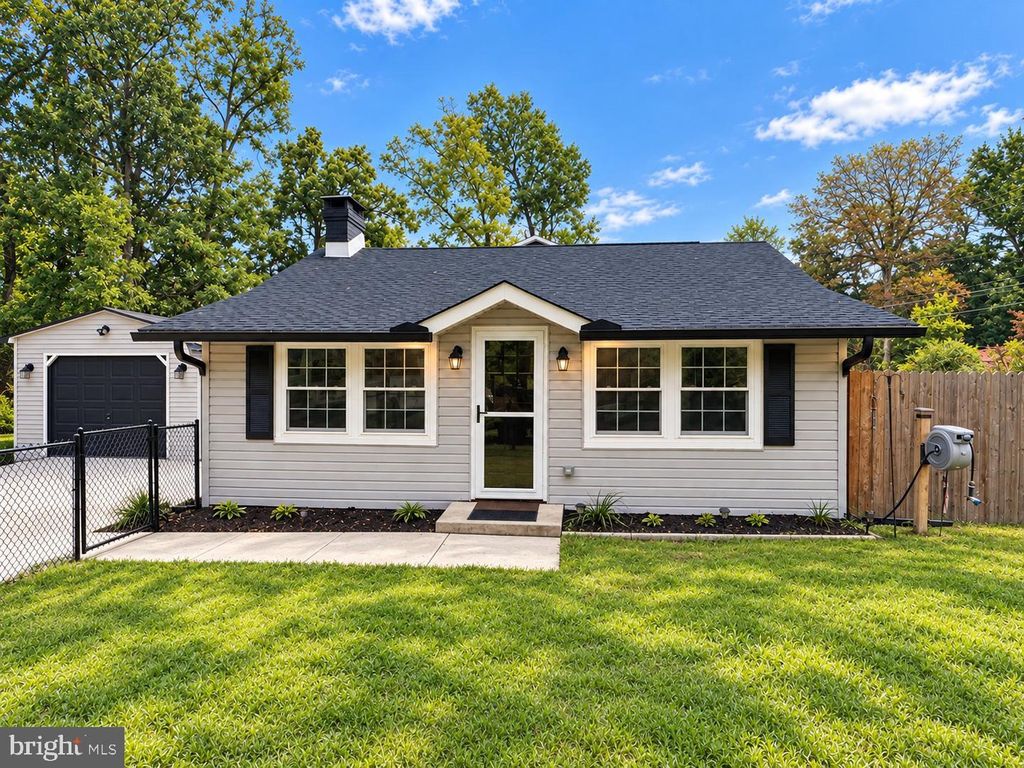 100 CLAN ST, BROWNS MILLS, NJ 08015 — exterior